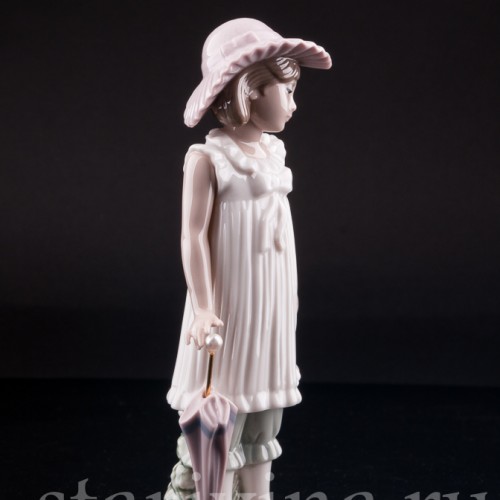 Девочка с зонтиком, NAO, Испания, после 1990 г