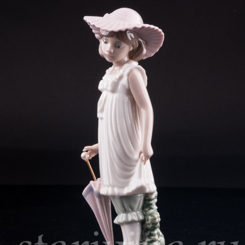 Девочка с зонтиком, NAO, Испания, после 1990 г