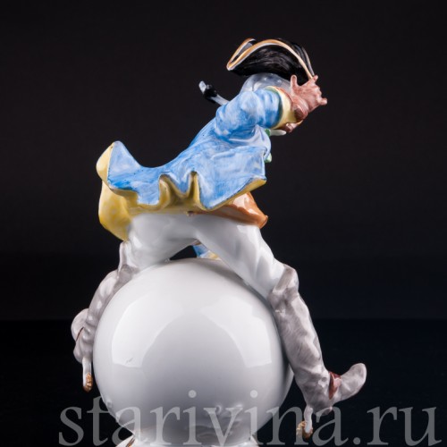 Фигурка из фарфора Мюнхгаузен на ядре, Дрезден, Германия, пер. пол. 20 в.