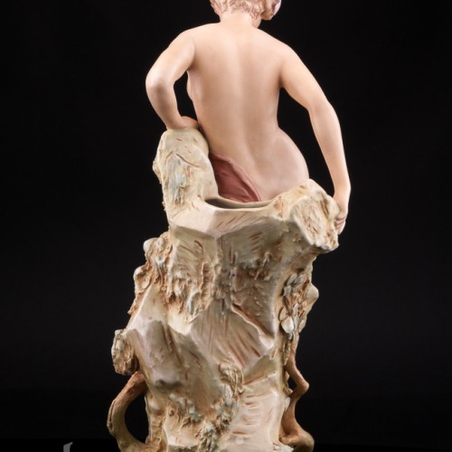 Фигурка девушки из фарфора Купальщица, Royal Dux, Чехия, нач. 20 в.