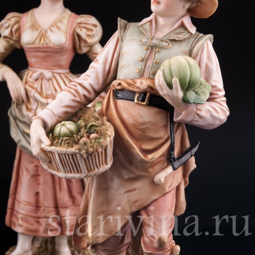 Старинная статуэтка из фарфора С рынка, пара, Royal Dux, Чехия, нач. 20 в.