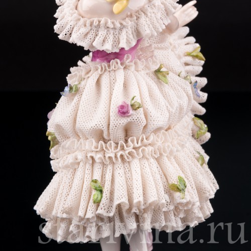 Фарфорвая статуэтка Танцующая девушка, кружевная, Volkstedt, Германия, сер. 20 в.