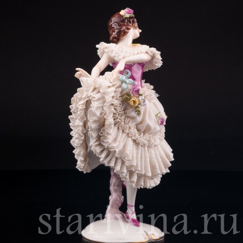 Фарфорвая статуэтка Танцующая девушка, кружевная, Volkstedt, Германия, сер. 20 в.