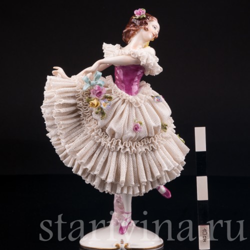 Фарфорвая статуэтка Танцующая девушка, кружевная, Volkstedt, Германия, сер. 20 в.