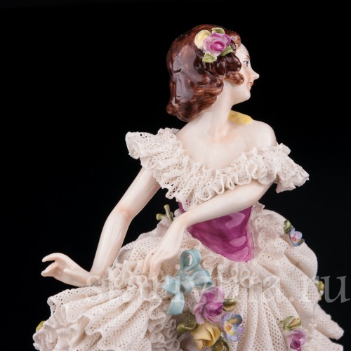 Фарфорвая статуэтка Танцующая девушка, кружевная, Volkstedt, Германия, сер. 20 в.