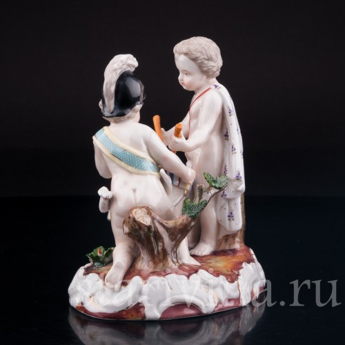 Статуэтка из фарфора Аллегория победы, путти с барабаном, Германия, кон. 19 в.