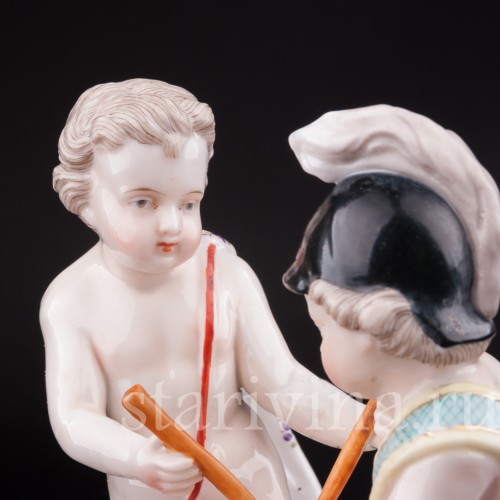 Статуэтка из фарфора Аллегория победы, путти с барабаном, Германия, кон. 19 в.
