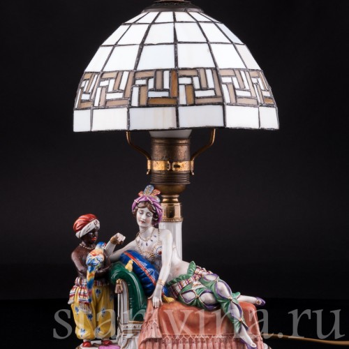 Одалиска и арапчонок с попугаем, лампа, Muller & Co, Германия, нач. 20 в