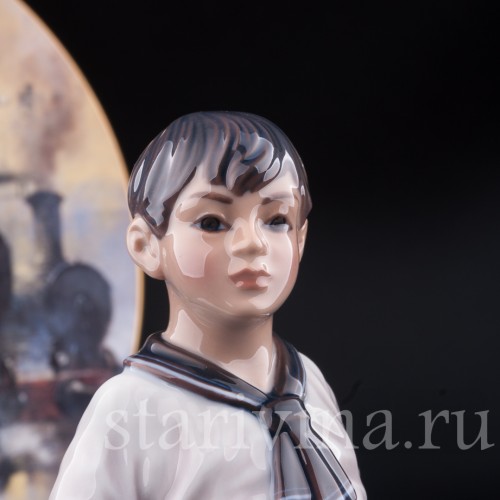 Фигурка мальчика из фарфора Морячок, Dahl Jensen, Дания, 1920-80 гг.