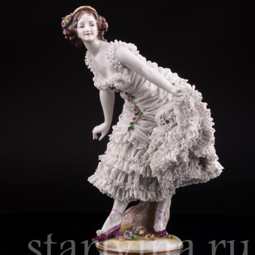 Анна Павлова в роли Китри, кружевная, Volkstedt, Германия, до 1935 г