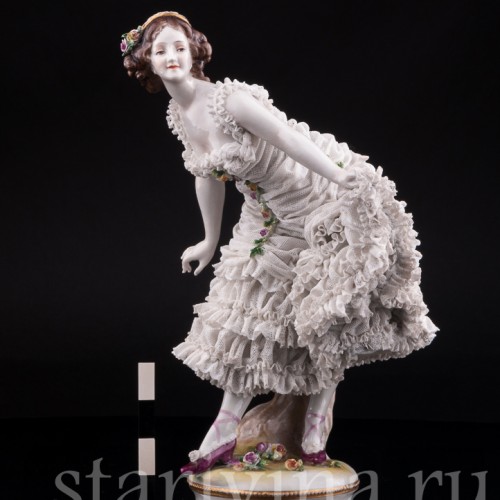 Анна Павлова в роли Китри, кружевная, Volkstedt, Германия, до 1935 г