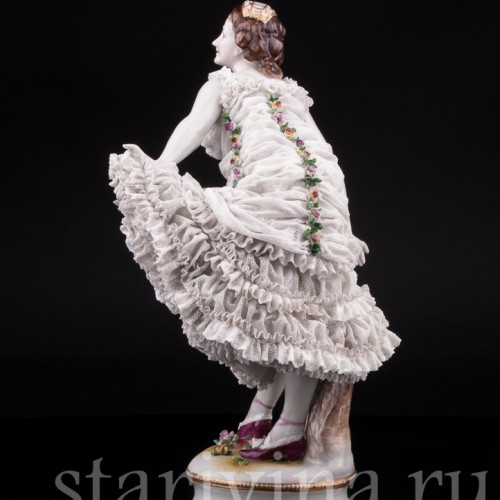 Анна Павлова в роли Китри, кружевная, Volkstedt, Германия, до 1935 г