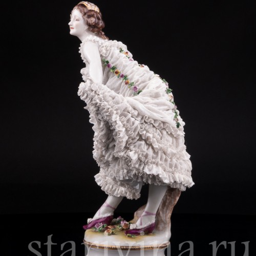 Анна Павлова в роли Китри, кружевная, Volkstedt, Германия, до 1935 г