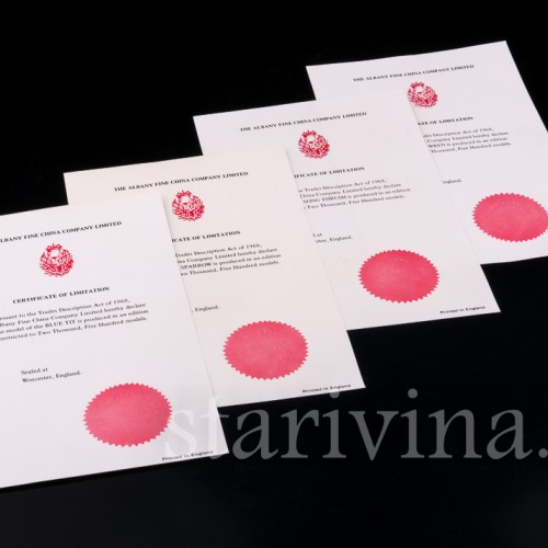 Статуэтка птицы из фарфора Лазоревка, Англия, вт. пол. 20 в.