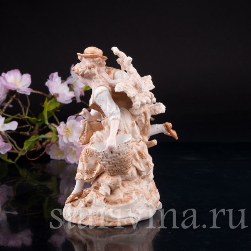 Старинная фигурка из фарфора Пара влюбленных, Volkstedt, Германия, кон. 19 в.