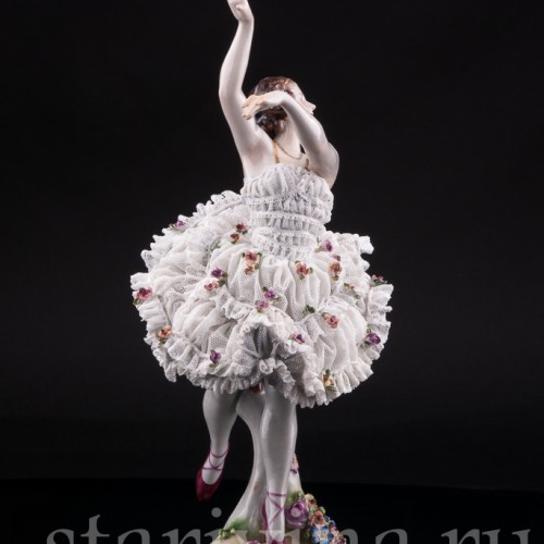 Анна Павлова в балете Бабочка, кружевная, Volkstedt, Германия, нач. 20 в