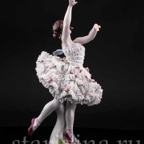 Анна Павлова в балете Бабочка, кружевная, Volkstedt, Германия, нач. 20 в