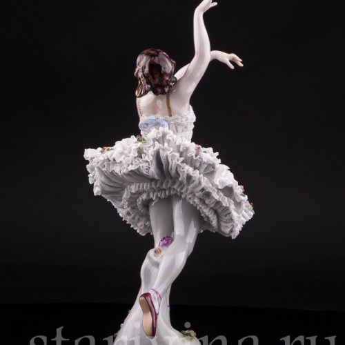 Анна Павлова в балете Бабочка, кружевная, Volkstedt, Германия, нач. 20 в