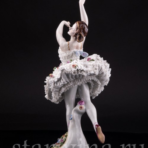 Анна Павлова в балете Бабочка, кружевная, Volkstedt, Германия, нач. 20 в