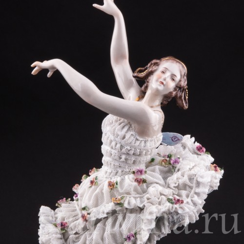 Анна Павлова в балете Бабочка, кружевная, Volkstedt, Германия, нач. 20 в