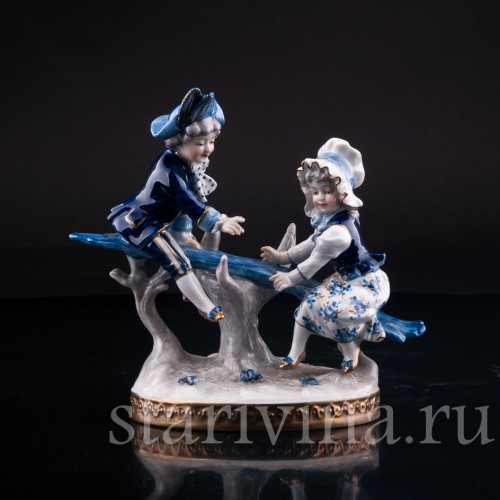 Дети на качелях, кобальт, Volkstedt, Германия, вт. пол. 20 в