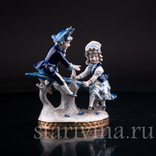 Дети на качелях, кобальт, Volkstedt, Германия, вт. пол. 20 в