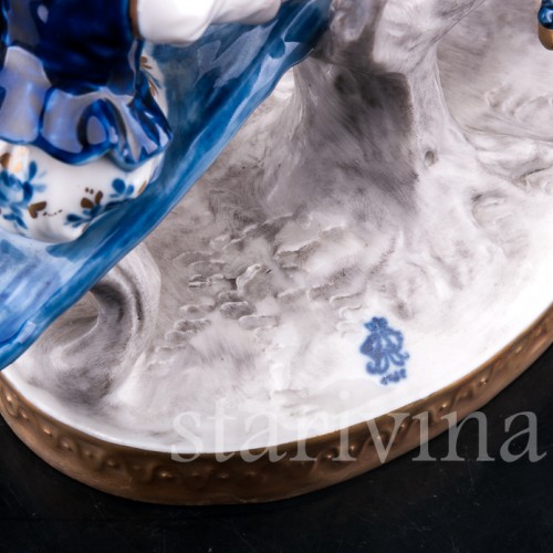 Дети на качелях, кобальт, Volkstedt, Германия, вт. пол. 20 в