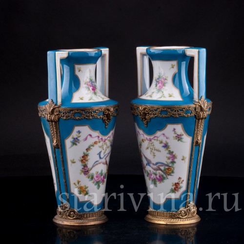 Две вазы "Райские птицы", Франция, 19 в