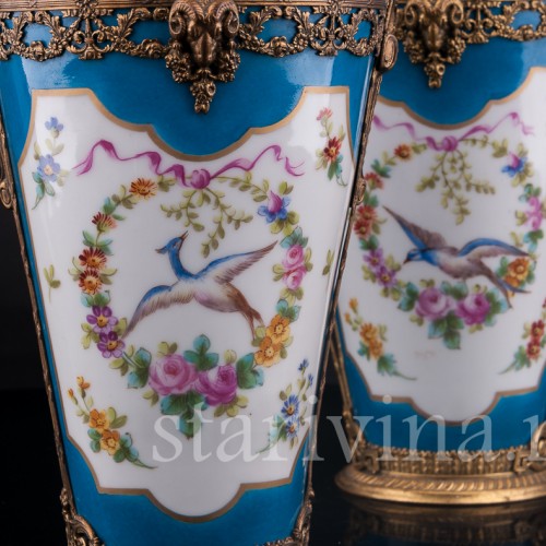 Две вазы "Райские птицы", Франция, 19 в
