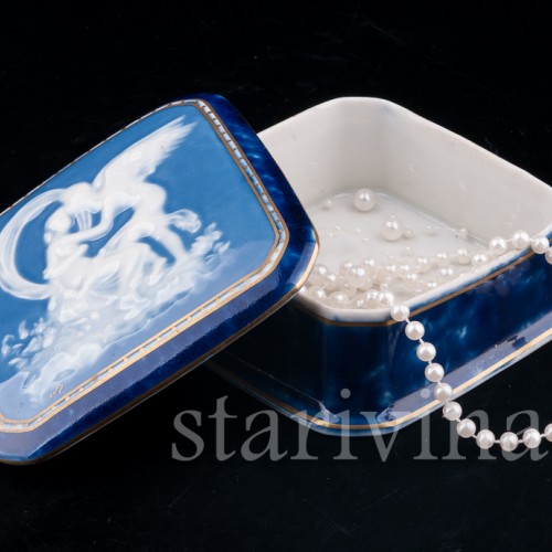 Фарфоровая Шкатулка Амур и Психея, Limoges, Франция, кон. 19 в.