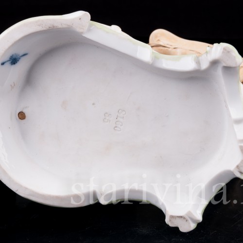 Горничная с собачкой, Volkstedt, Германия, кон. 19 в