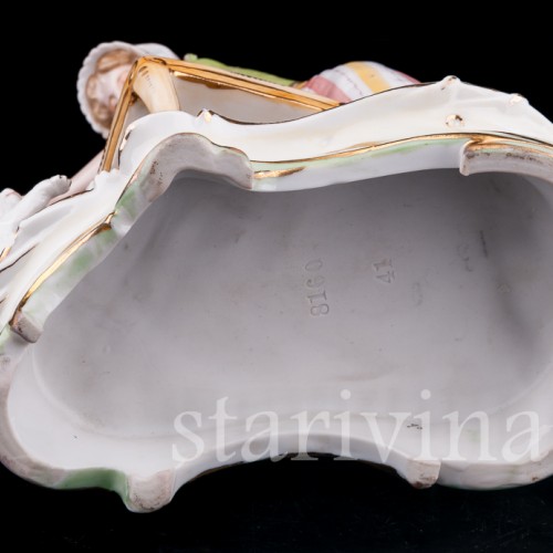 Горничная с кошкой, Volkstedt, Германия, кон. 19 в