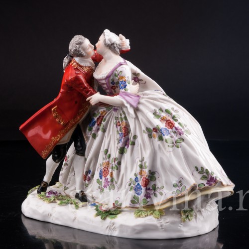 Фарфорвая статуэтка Страстный поцелуй, пара, Volkstedt, Германия, нач. 20 в.