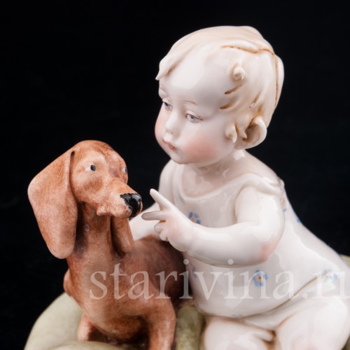 Малыш с таксой, Capodimonte, Италия, сер. 20 в