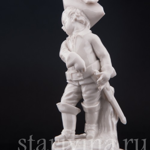 Статуэтка из фарфора Мальчик на постаменте, Nymphenburg, Германия, 1959 г.