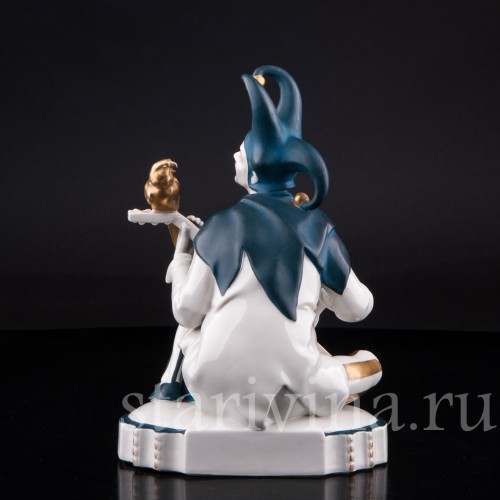 Фарфорвая статуэтка Арлекин с попугаем и лютней, Hertwig & Co, Германия, 1920-30 гг.