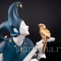 Фарфорвая статуэтка Арлекин с попугаем и лютней, Hertwig & Co, Германия, 1920-30 гг.
