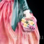 Очаровательная леди с цветами, Royal Doulton, Великобритания, вт. пол. 20 в