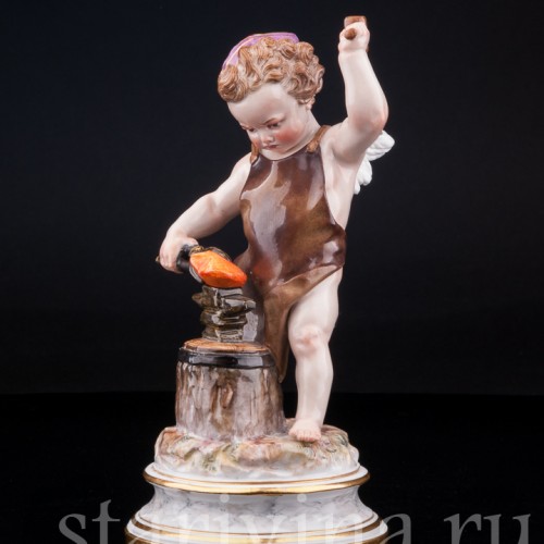 Фарфорвая статуэтка Амур, кующий сердце, Meissen, Германия, кон. 19 - нач. 20 вв.