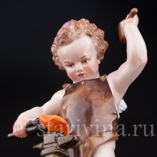 Фарфорвая статуэтка Амур, кующий сердце, Meissen, Германия, кон. 19 - нач. 20 вв.