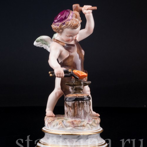 Фарфорвая статуэтка Амур, кующий сердце, Meissen, Германия, кон. 19 - нач. 20 вв.