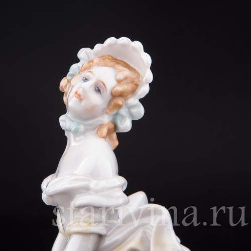 Статуэтка балерины из фарфора Коломбина (балет Карнавал), Volkstedt, Германия, до 1935 г.