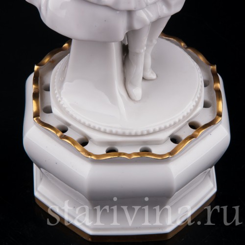 Статуэтка балерины из фарфора Коломбина (балет Карнавал), Volkstedt, Германия, до 1935 г.