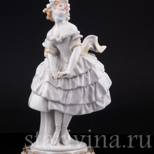 Статуэтка балерины из фарфора Коломбина (балет Карнавал), Volkstedt, Германия, до 1935 г.