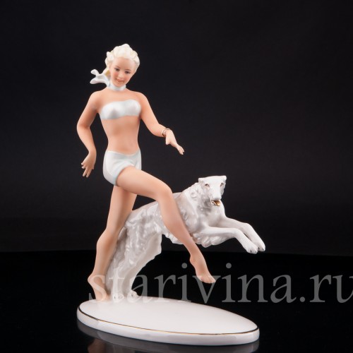 Статуэтка из фарфора Девушка с борзой, Goebel, Германия, 1953-75 гг.