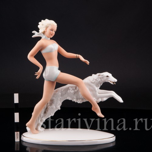 Статуэтка из фарфора Девушка с борзой, Goebel, Германия, 1953-75 гг.