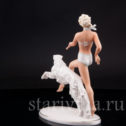 Статуэтка из фарфора Девушка с борзой, Goebel, Германия, 1953-75 гг.