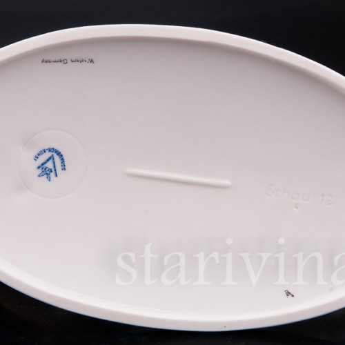 Статуэтка из фарфора Девушка с борзой, Goebel, Германия, 1953-75 гг.