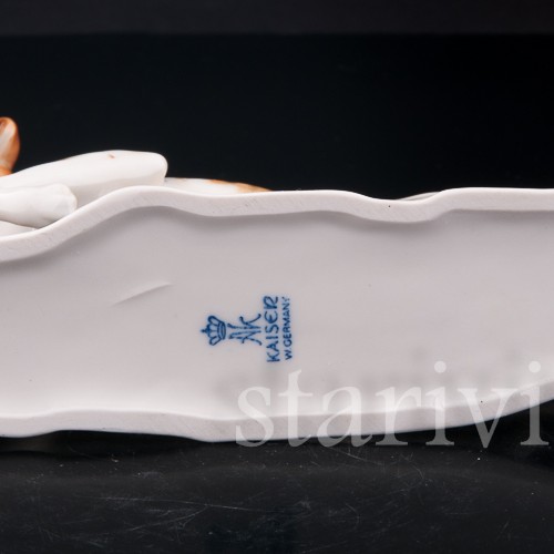 Фигурка собаки из фарфора Гончая, Alka Kaiser, Германия, до 1990 г.