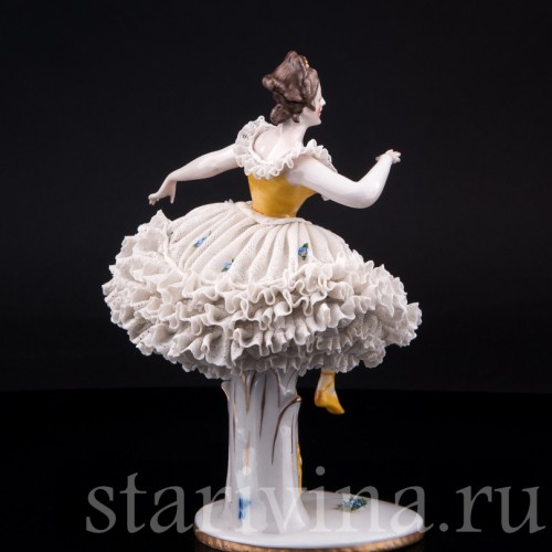 Танцующая девушка, кружевная, Ackermann & Fritze, Германия, до 1945 г